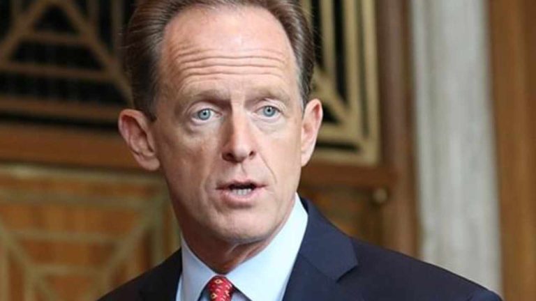 pat toomey 768x432 1 US Senator Wants Congress to Step in With Crypto Guidance — Urges SEC to Provide Much More Clarity on Regulations
