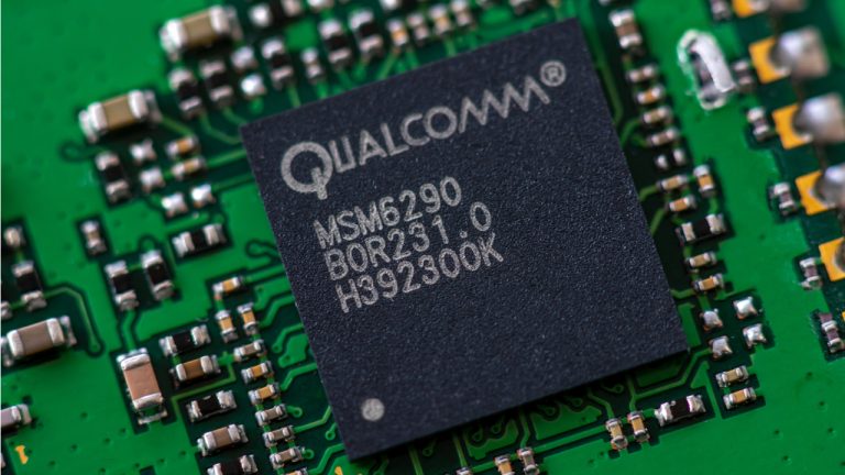 shutterstock 1749129170 768x432 1 Meta & Qualcomm to Develop Metaverse Geared Silicon to Be Used in Next Gen Headsets