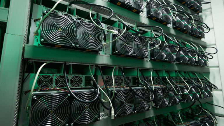 shutterstock 2000501129 768x432 1 Solar-Powered Crypto Farm in Australia to Prove Bitcoin Mining Can Be Green